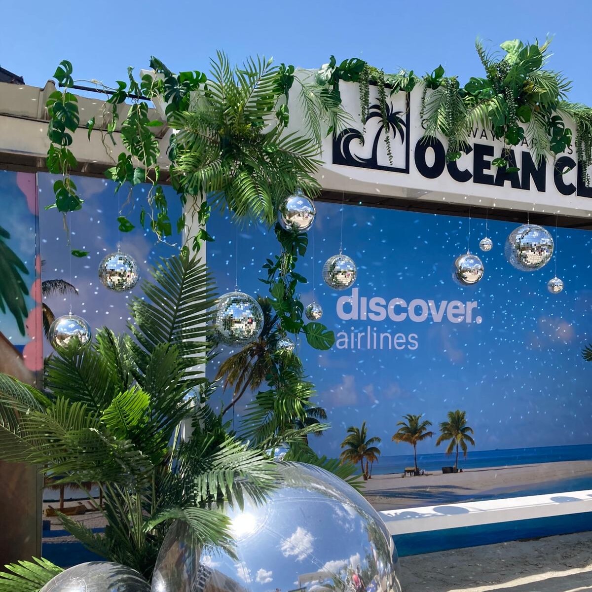 Discover Airlines Employee Event - Glitter & Glow